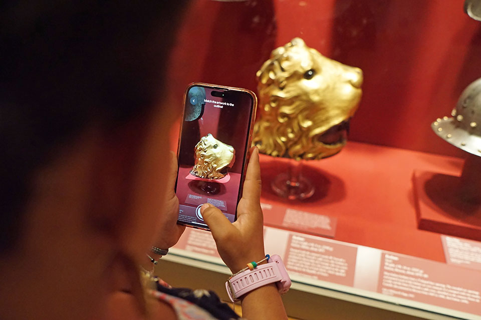 The Met Replica lets users scan artwork to learn more about the pieces and add it to their collection to outfit their Roblox characters.